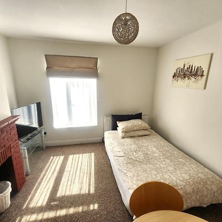Bassett Flat With 2 Bedrooms And Superfast Wi-Fi Сіттінгборн Екстер'єр фото